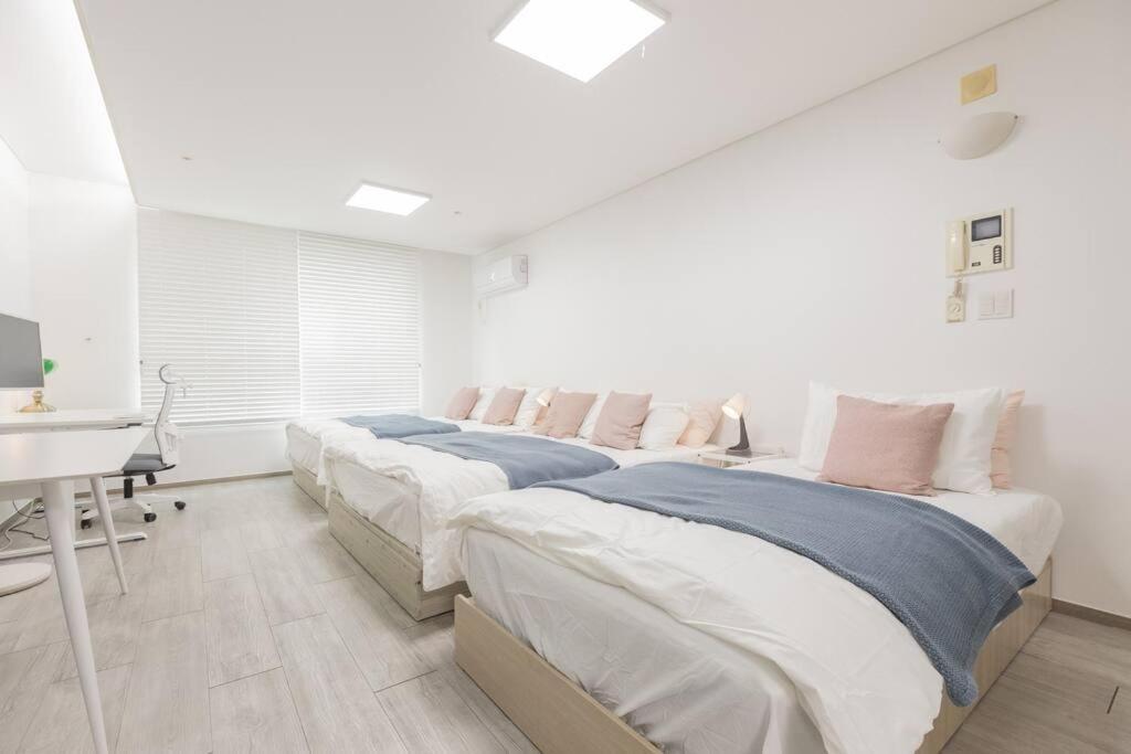 Mirae 36 New Open 2 Queen Beds * Seoul